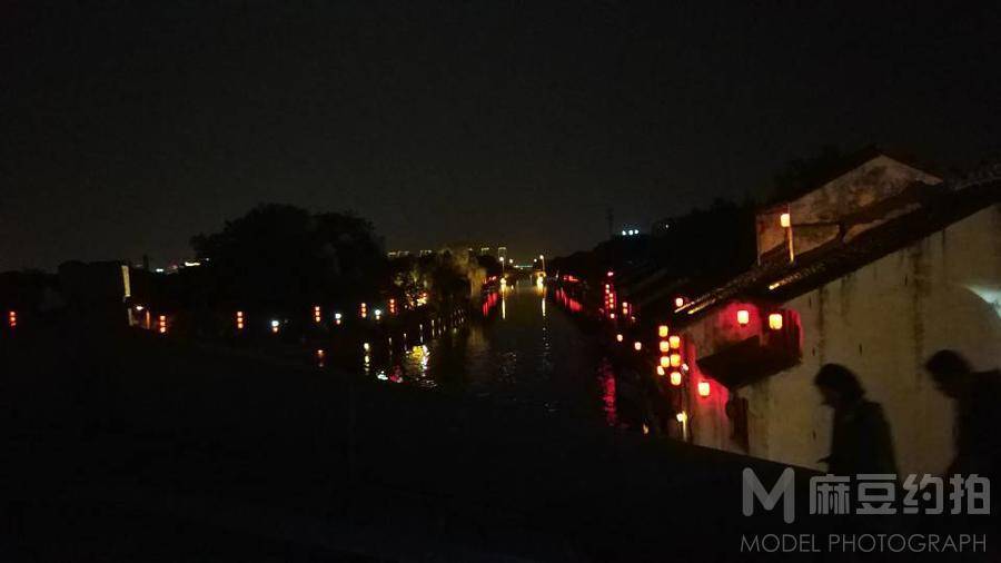 夜景模特