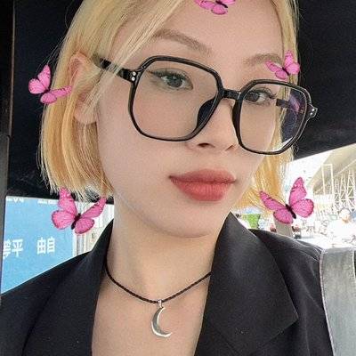 黑白模特