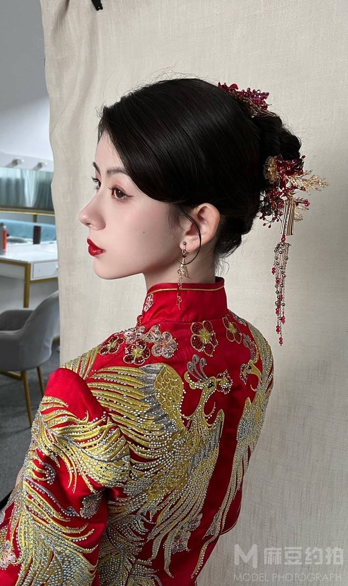 妆容模特