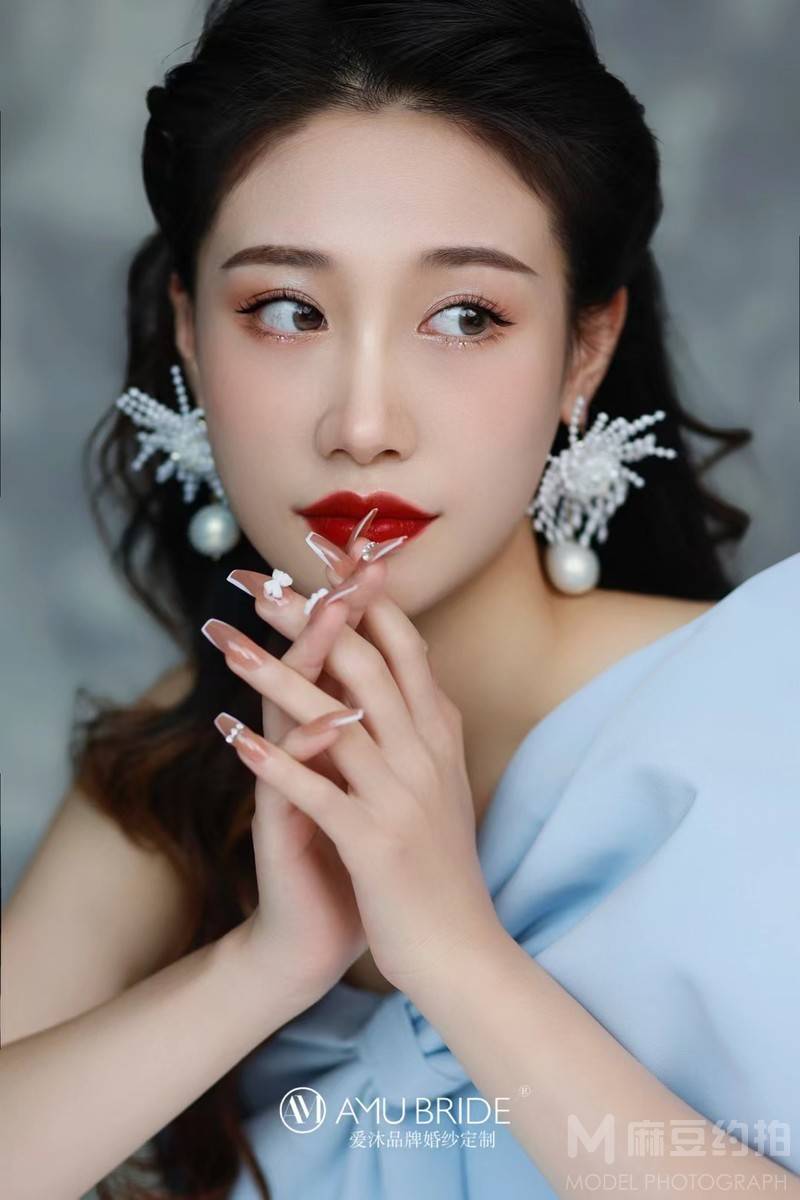 妆容模特