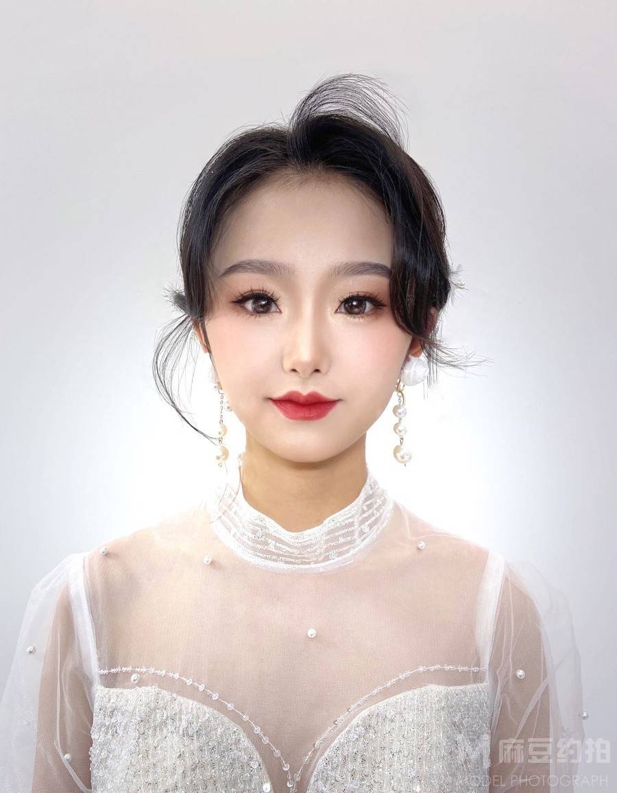 妆容模特