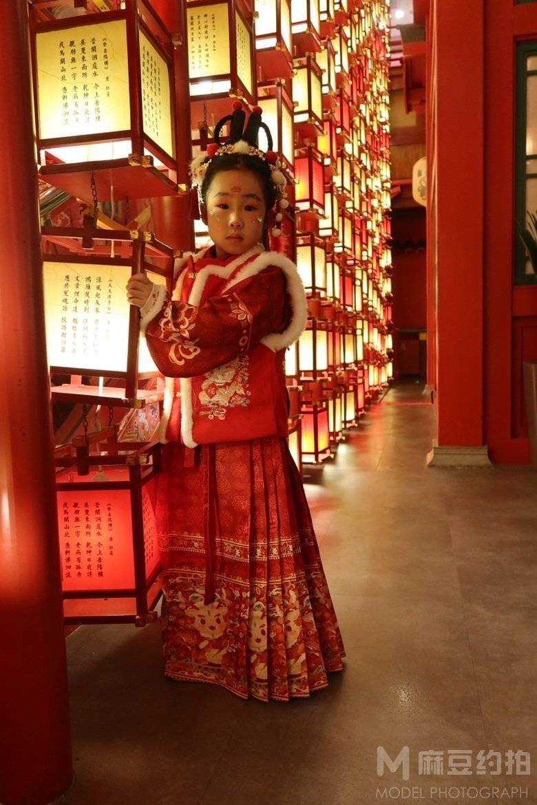 汉服模特