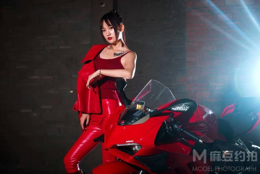 暗黑模特