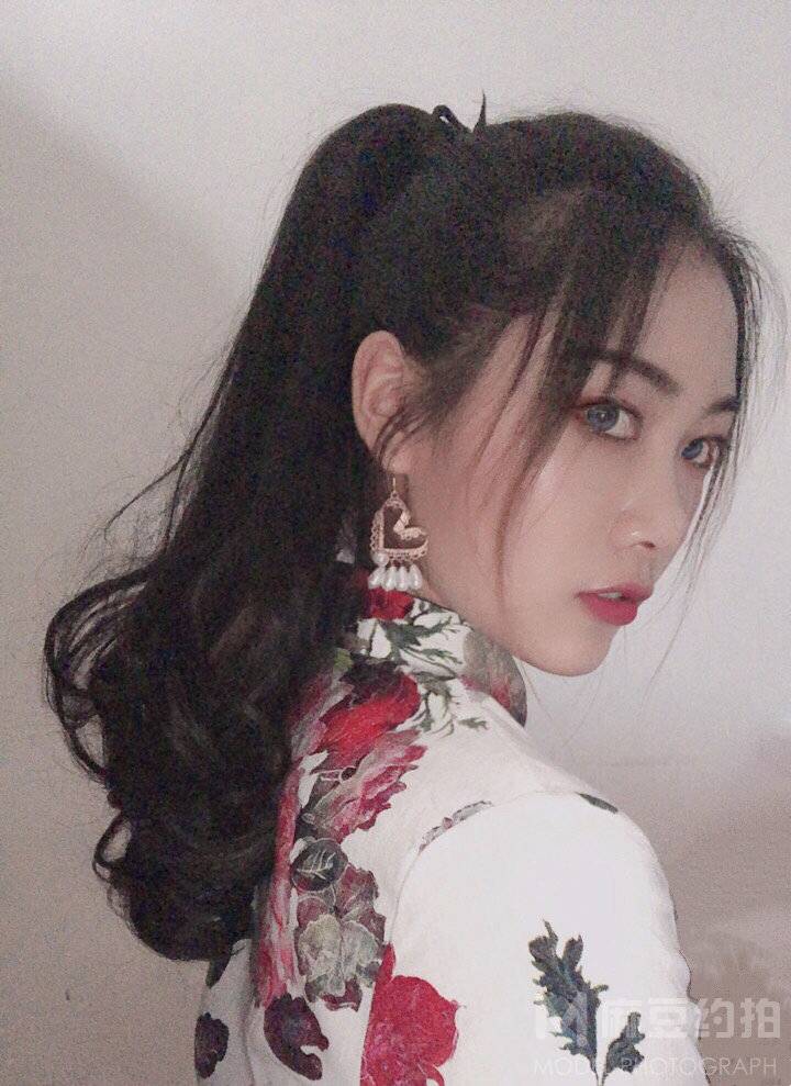 民国模特