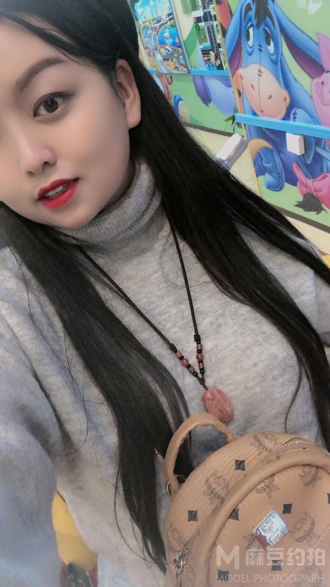 黑白模特