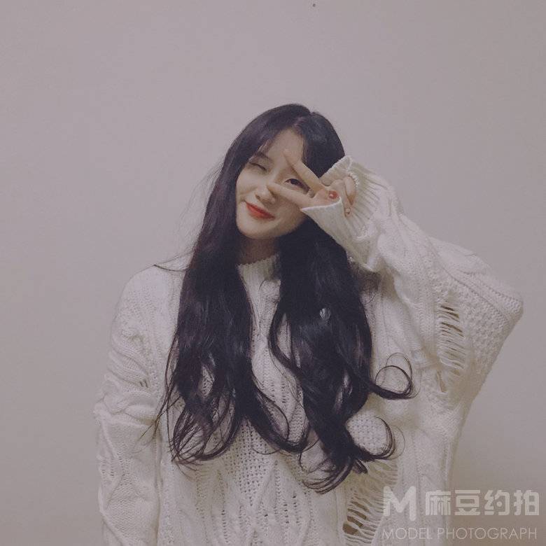 黑白模特