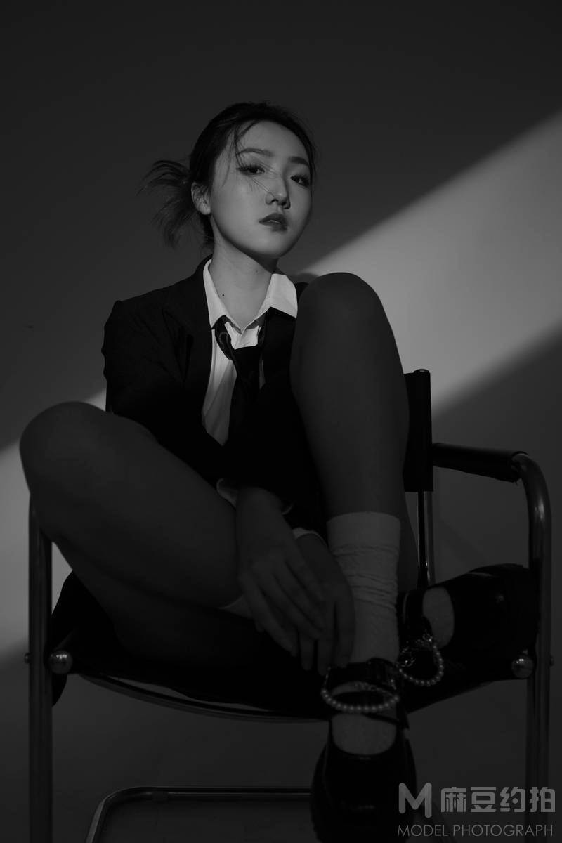 黑白模特