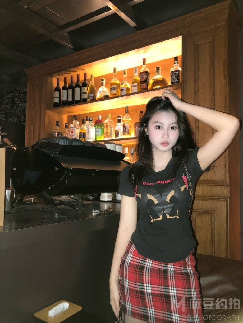 宝丽来模特