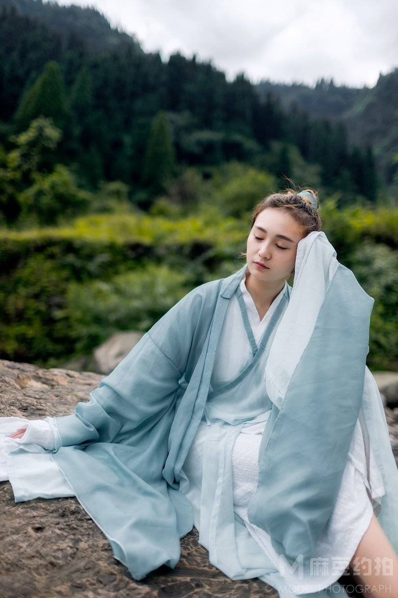 汉服模特