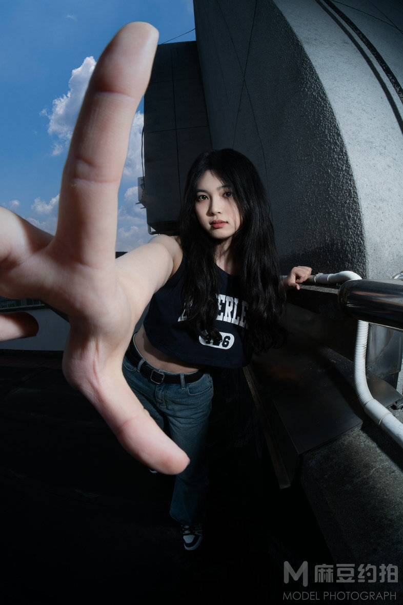 情绪模特