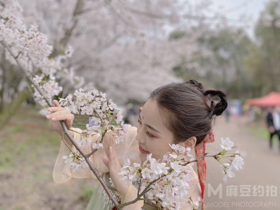 汉服模特