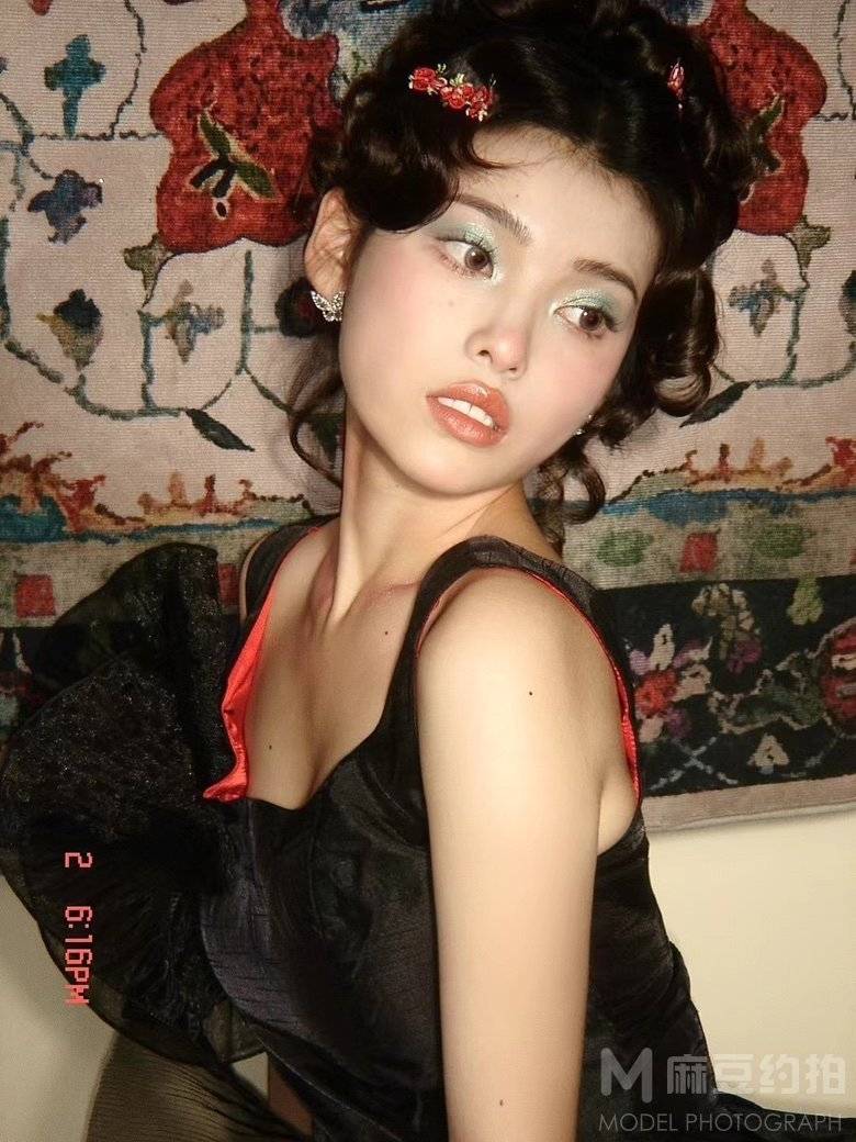 妆容模特