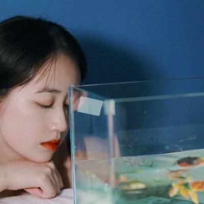 情绪模特