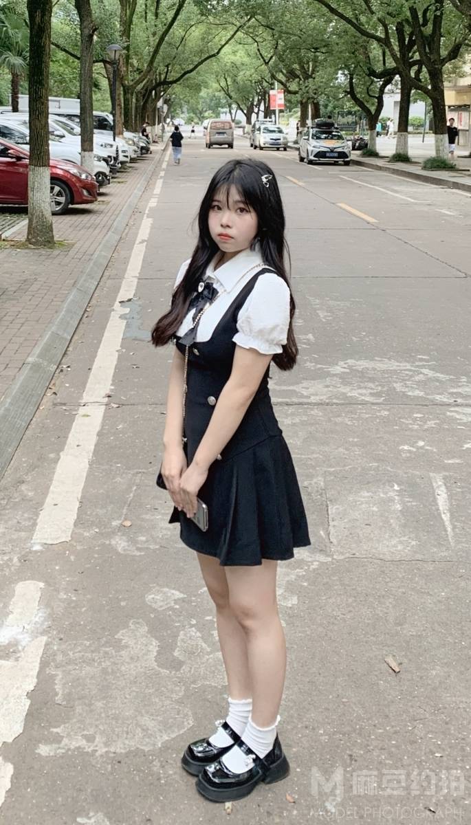 校园模特