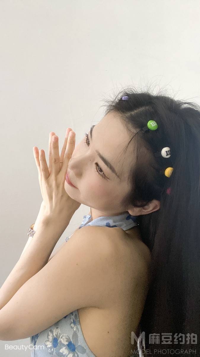 黑白模特