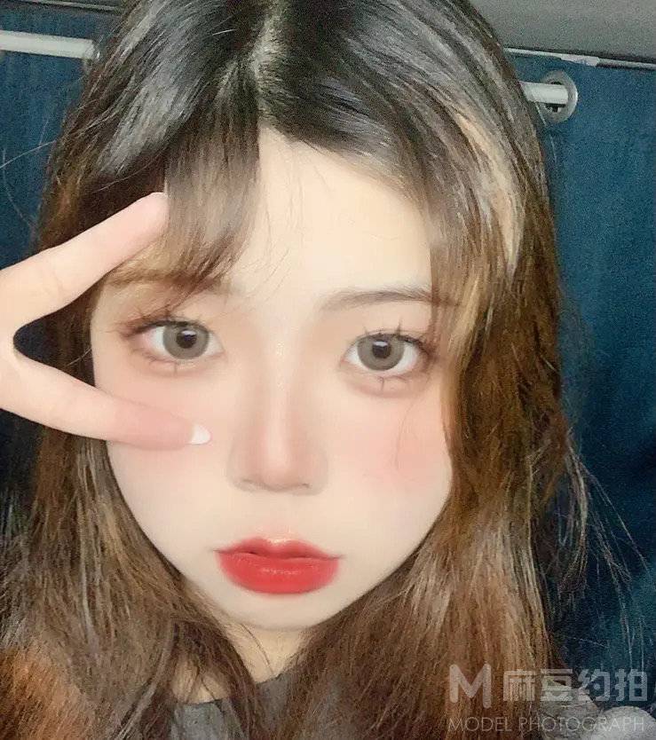 妆容模特