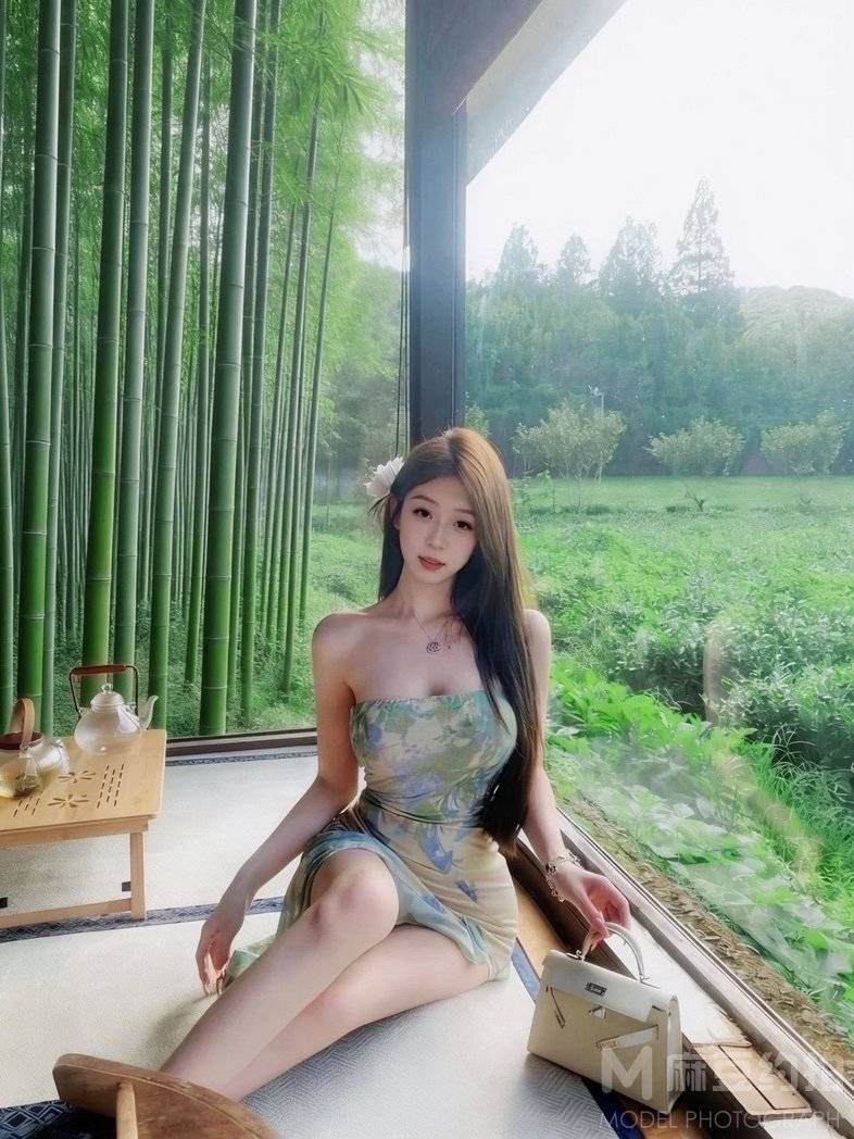 宝丽来模特