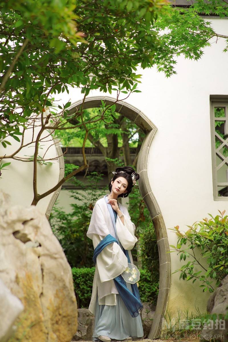 汉服模特