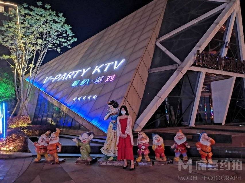 夜景模特