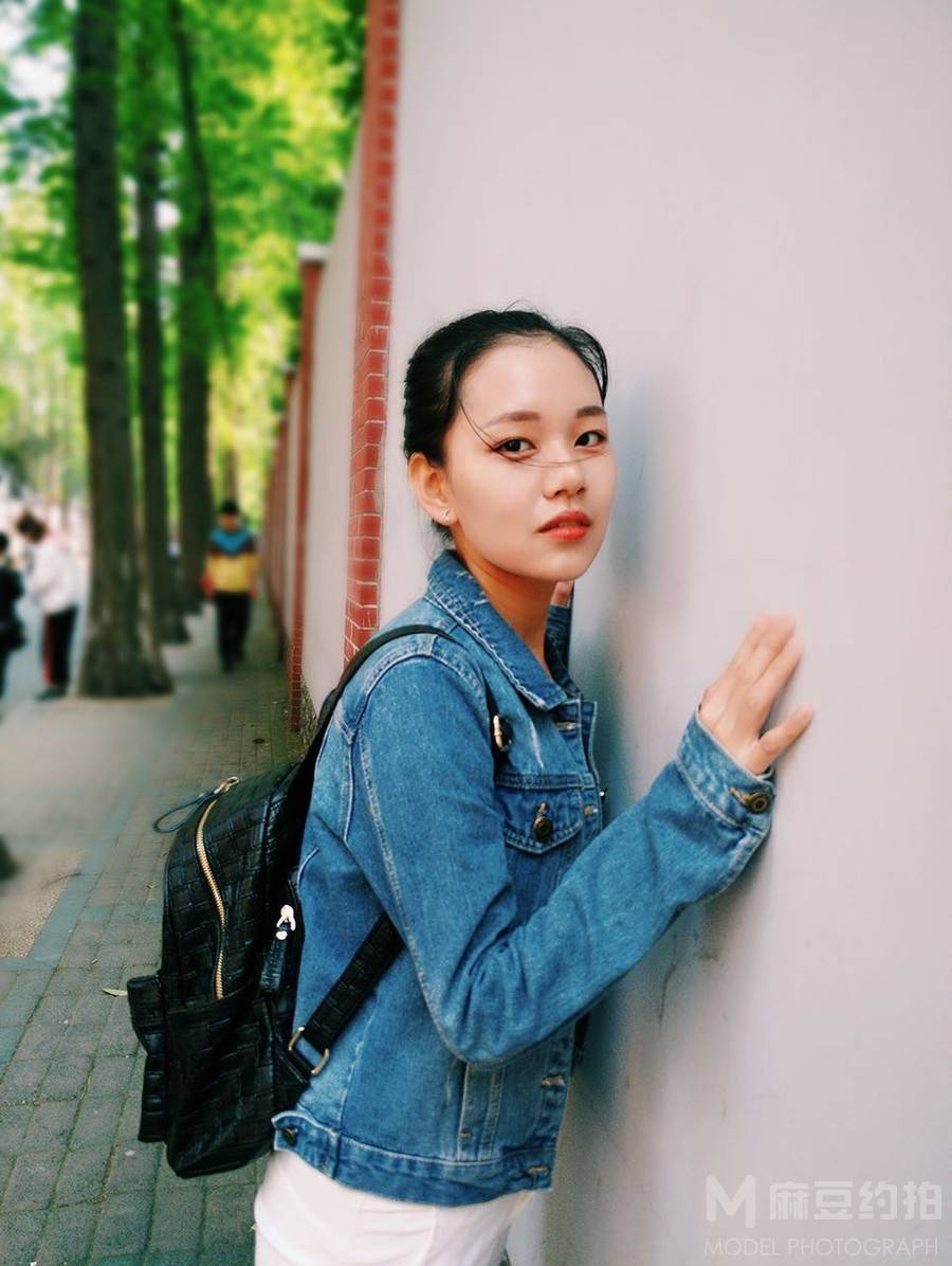 校园模特