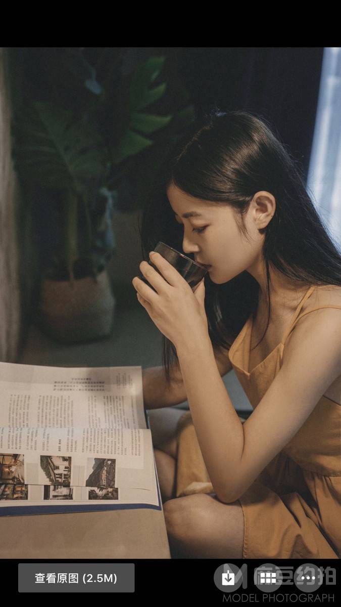 情绪模特