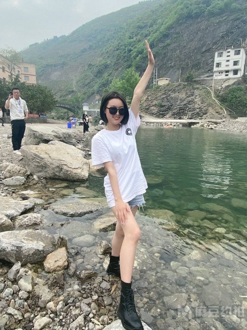 清新模特