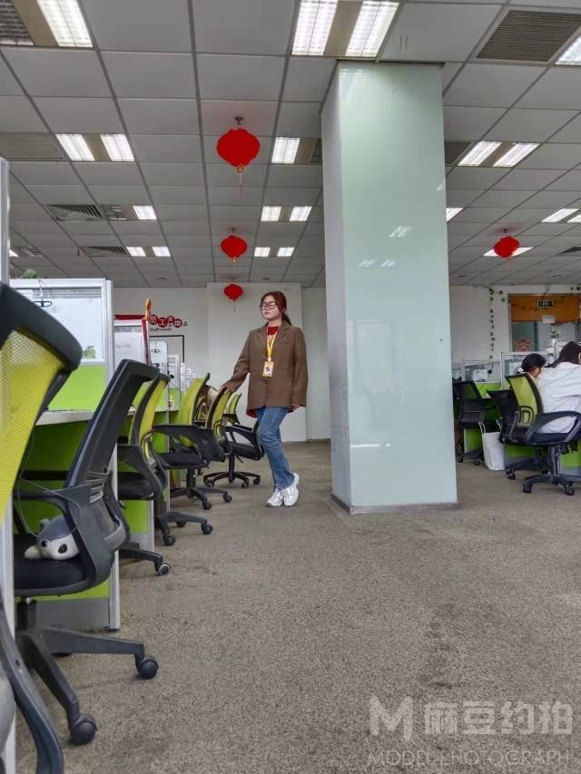 妆容模特