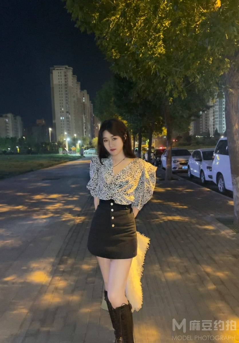 夜景模特