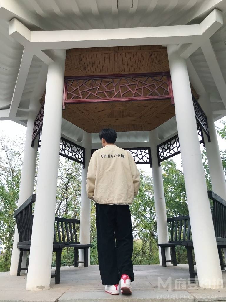 黑白模特