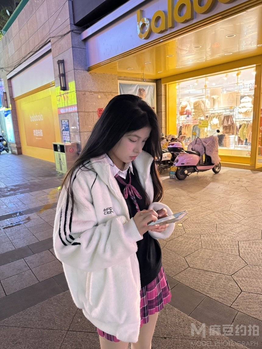 校园模特