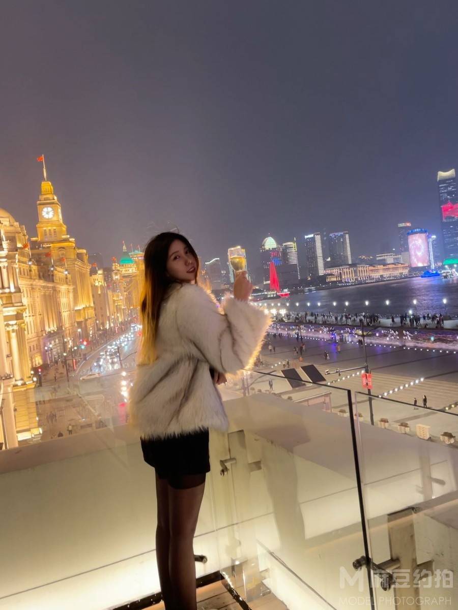 夜景模特