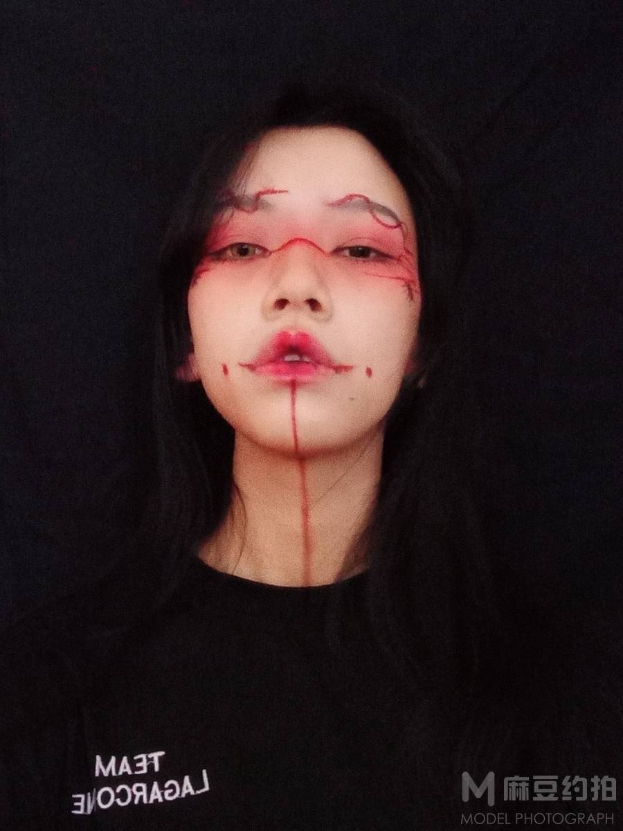 暗黑模特