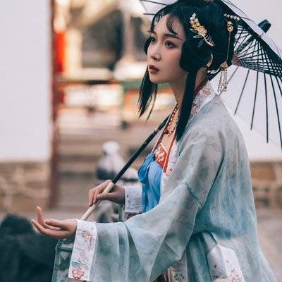 汉服模特