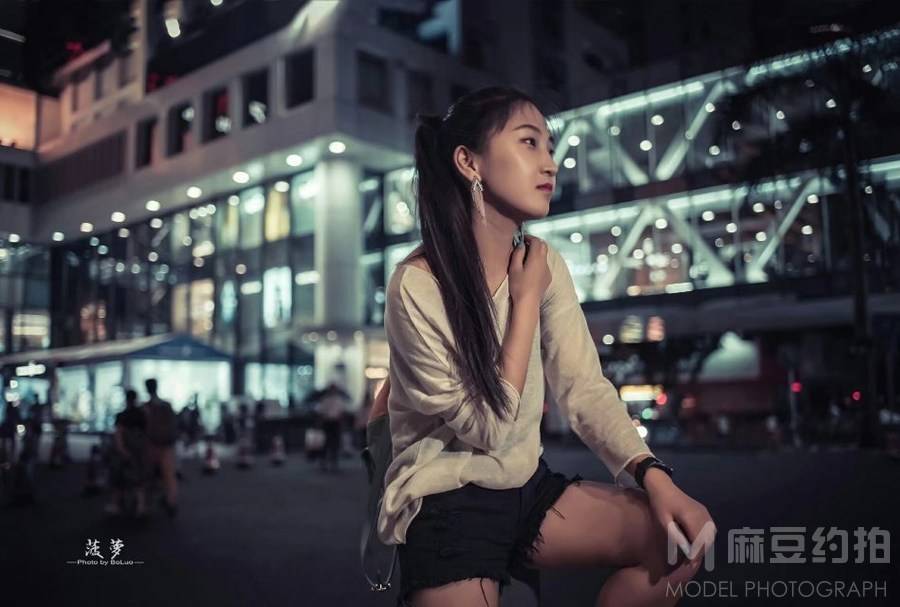 情绪模特