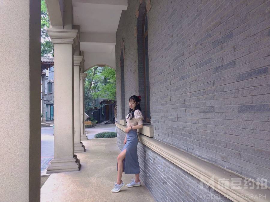 校园模特
