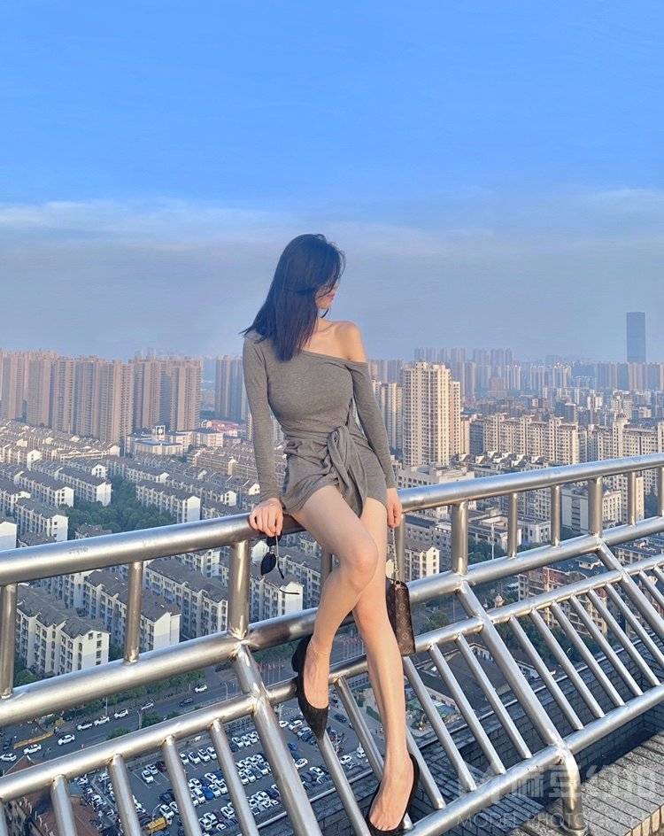 黑白模特