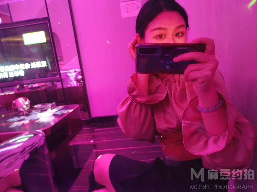 妆容模特