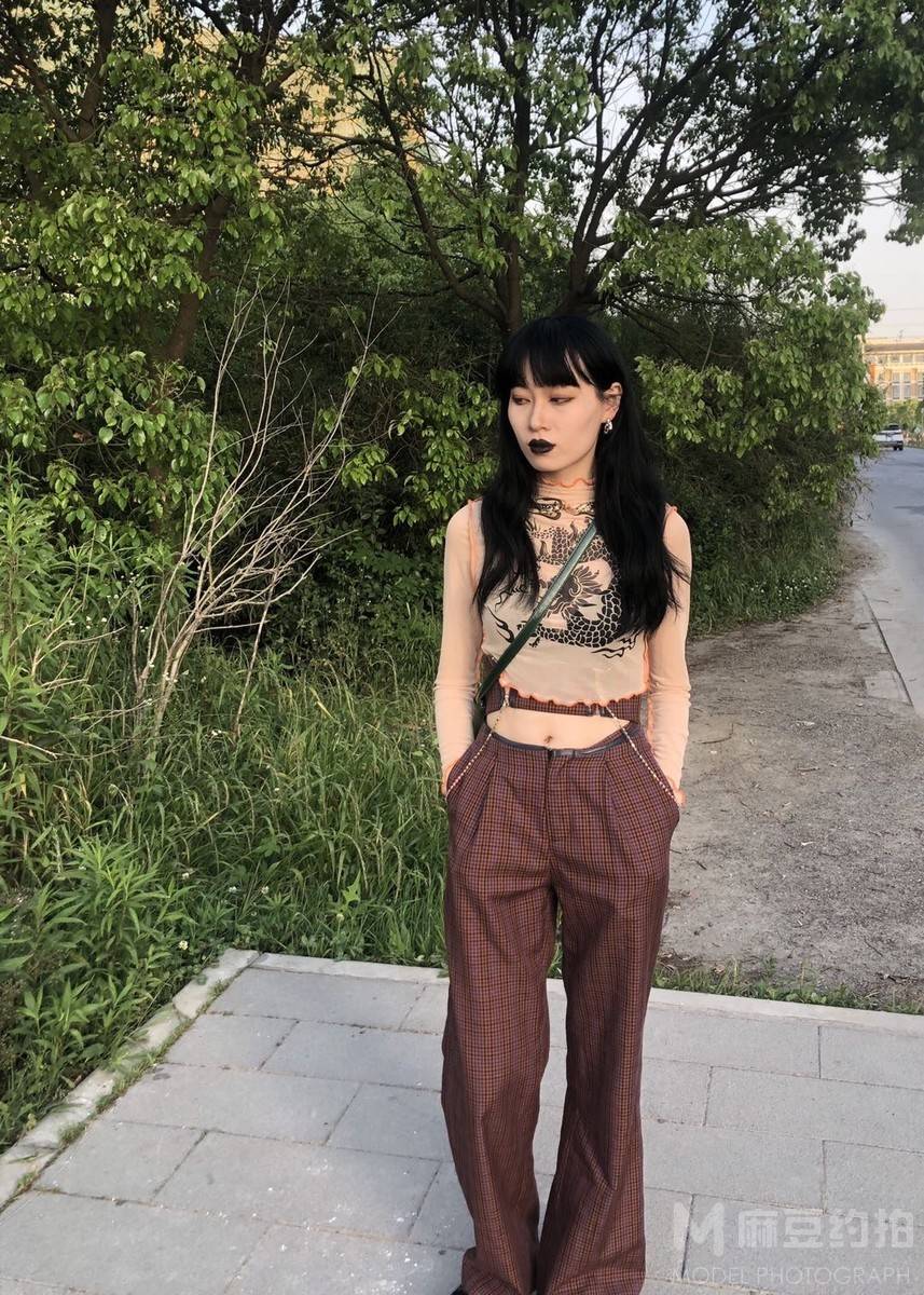 情绪模特