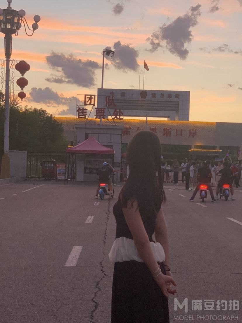 夜景模特
