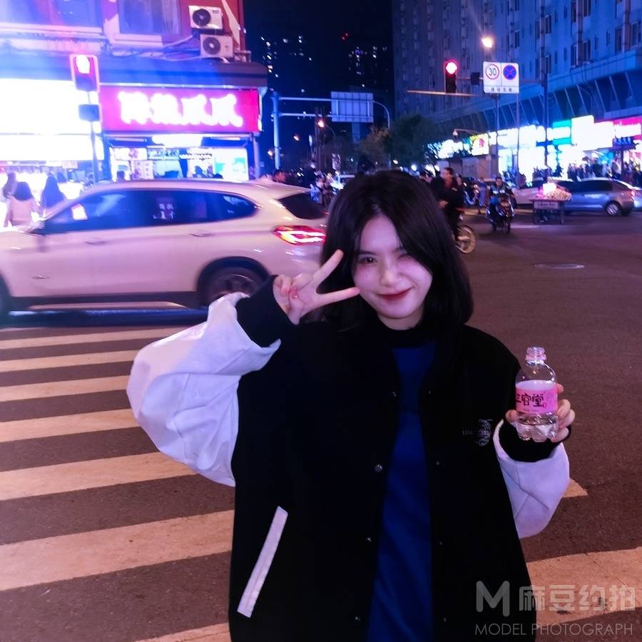 夜景模特