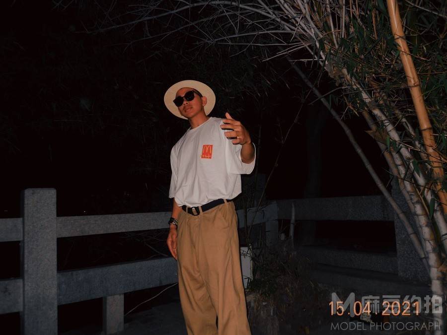 夜景模特