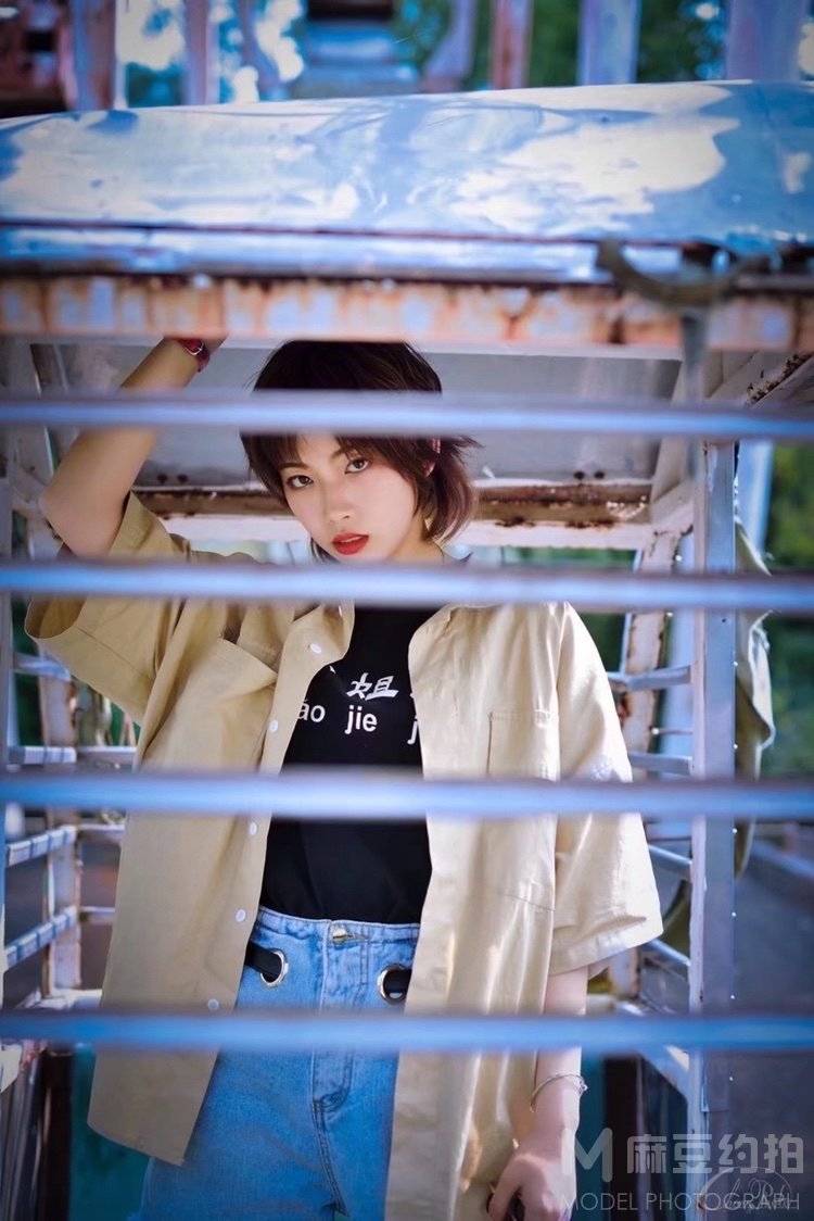 情绪模特