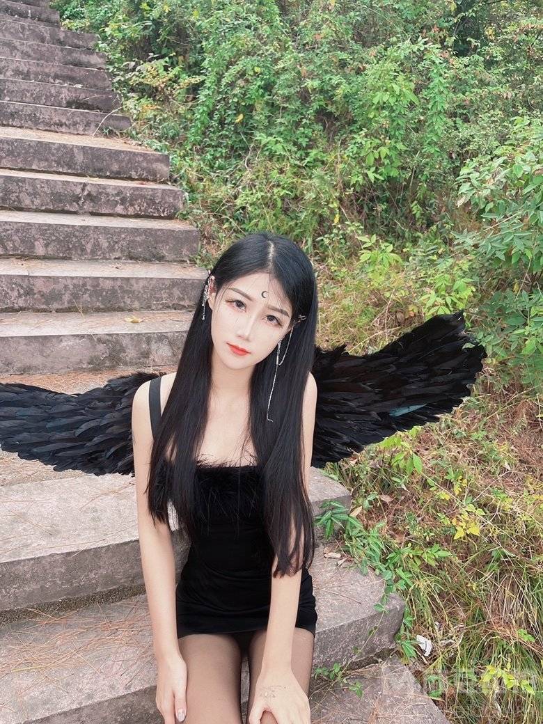 黑白模特