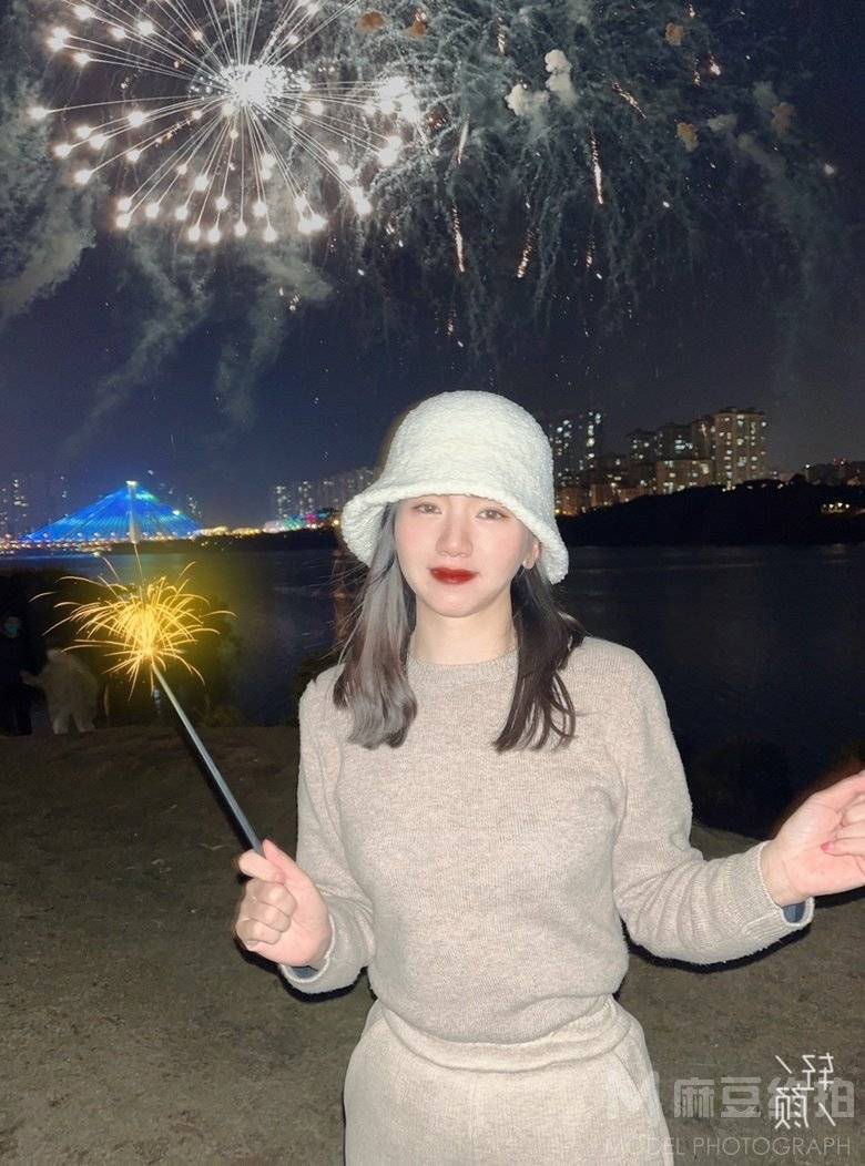 夜景模特