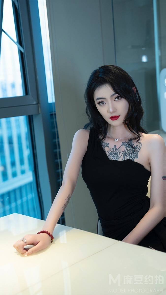 暗黑模特