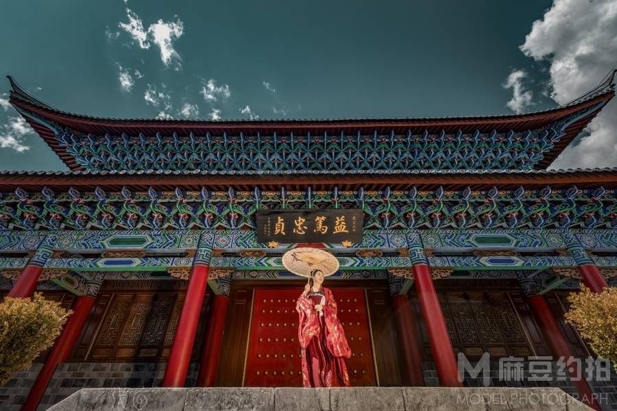 汉服模特