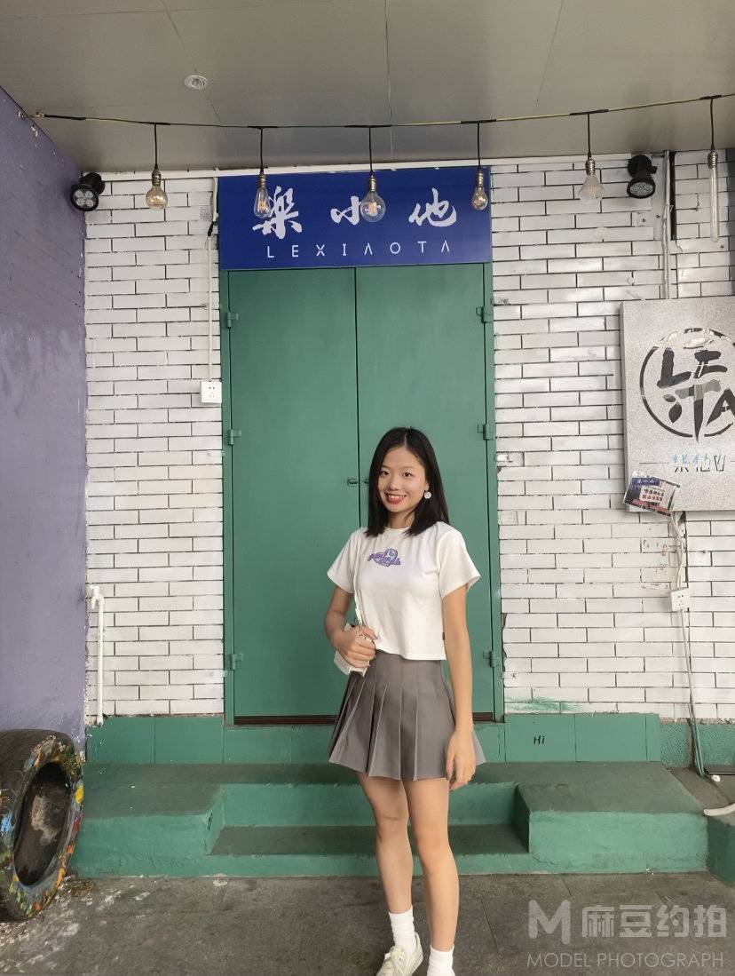 校园模特