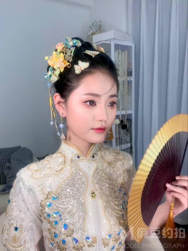 妆容模特