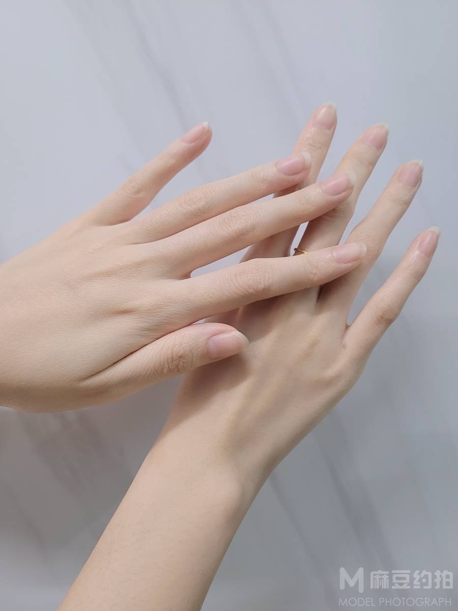 黑白模特