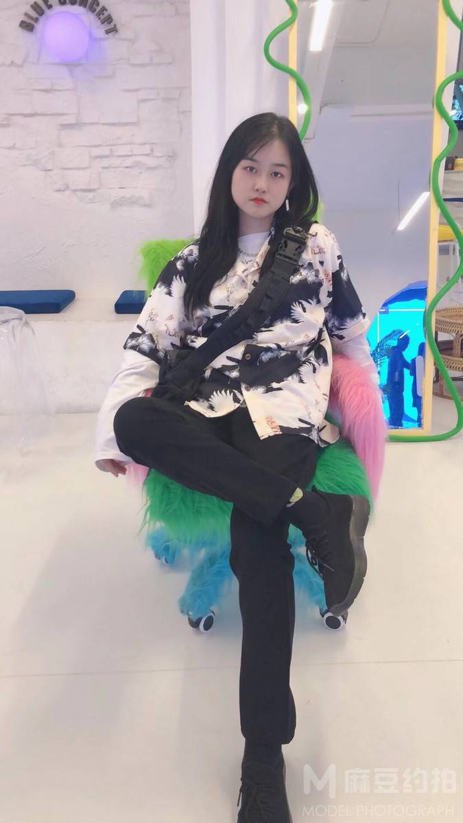 情绪模特